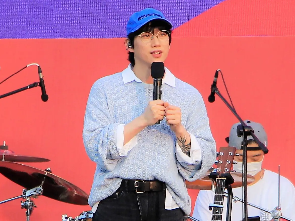 2022년 평창 공연 중인 10CM 권정열