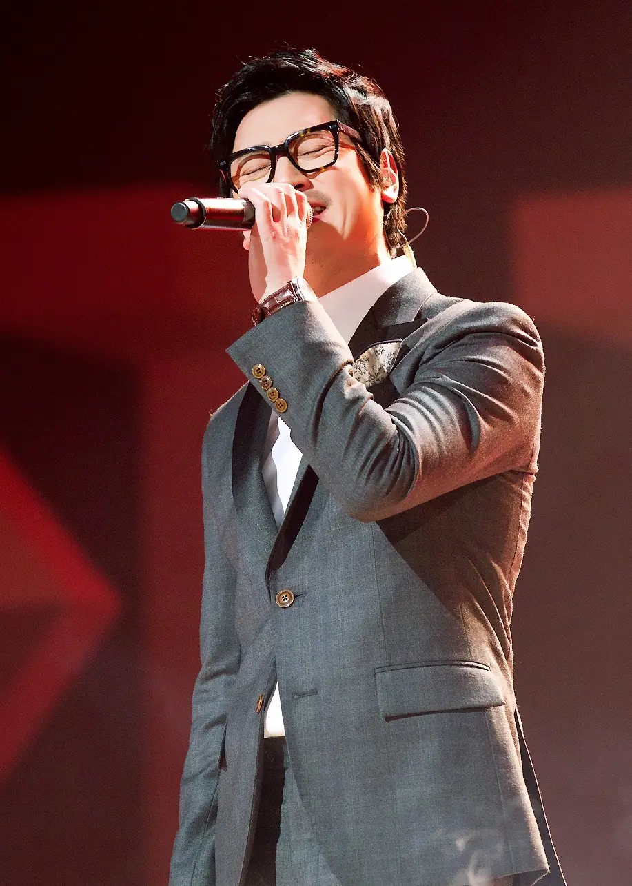 Bobby Kim canta a 《열린음악회》 (Open Music Concert), 2014