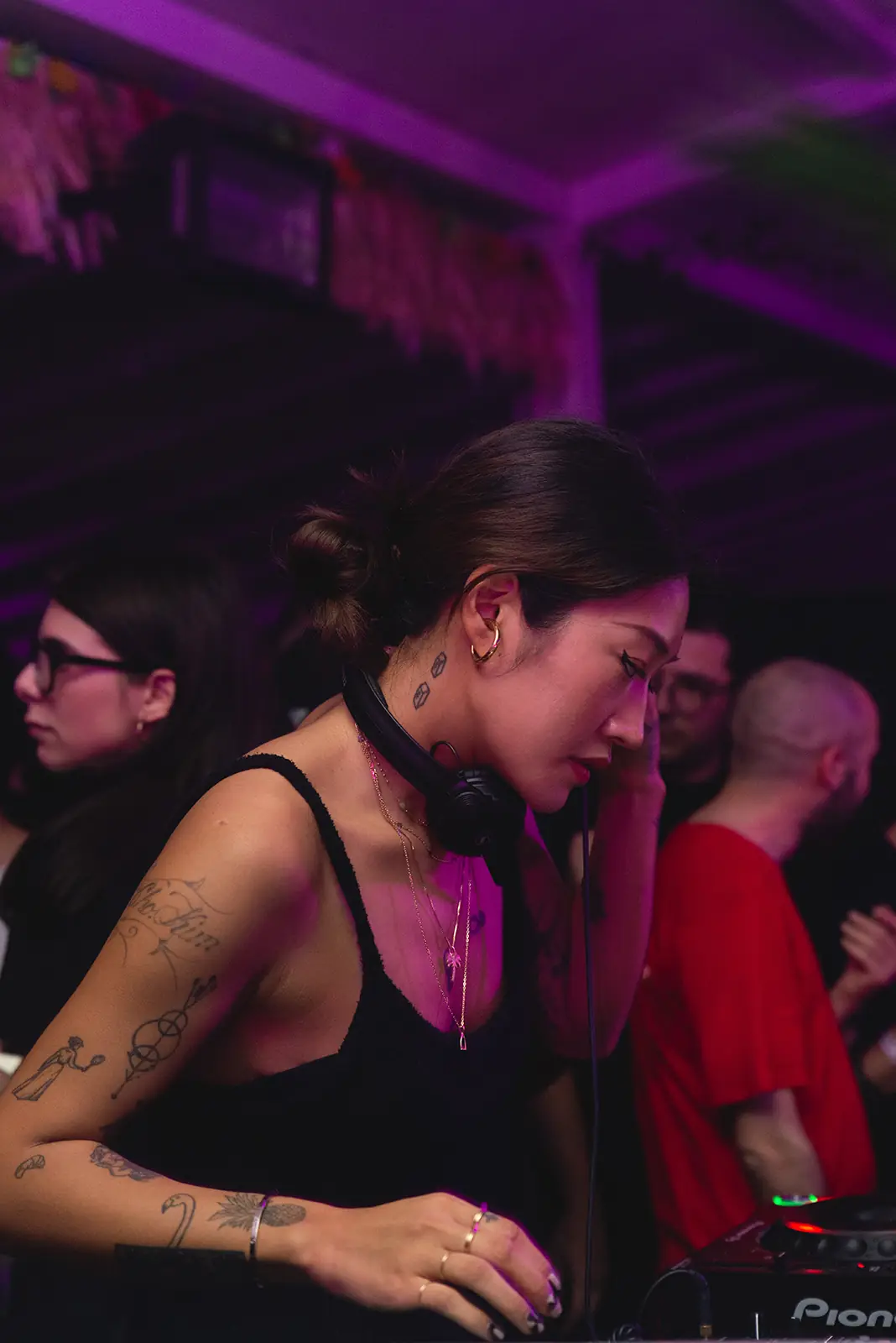 Peggy Gou bei einem Auftritt in Neapel (2019)