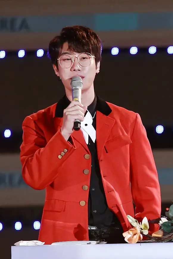 San E في Woojung Super Show عام 2017