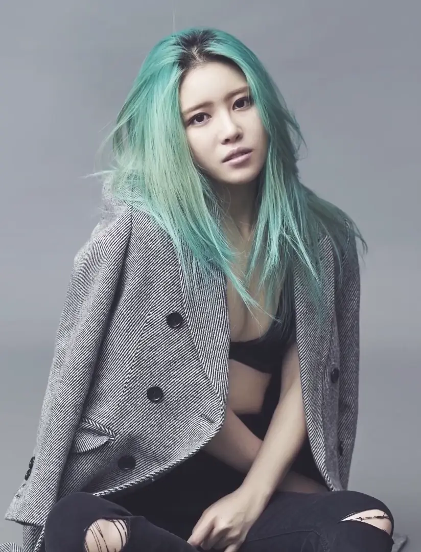 2016년 화보 촬영 중인 수란